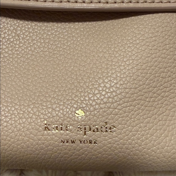 KATE SPADE SERRANO PLACE PEARL DORIAN HANDBAG - Picture 3 of 11